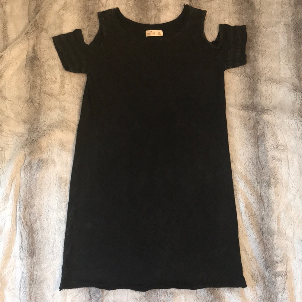 Cut-Out-Shoulder Dress